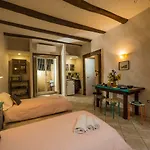 Casa Mama